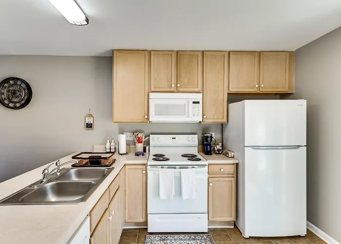 3 Mi To Fsu: Townhome W/ Patio In Tallahassee! Tallahassee