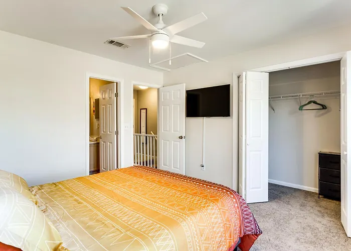 3 Mi To Fsu: Townhome W/ Patio In Tallahassee! Ferienhaus